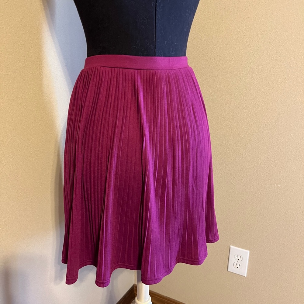 ❤️ Mossimo purple pleated midi skirt